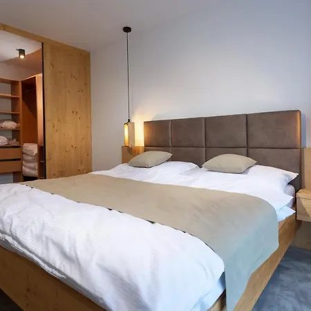 Lejlighed Nipur Sk-apartman Ovruc, *