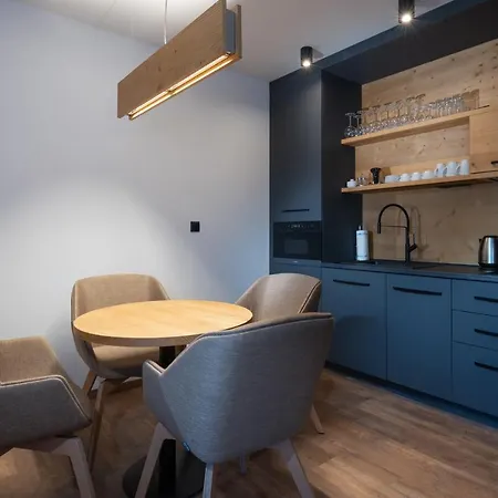 Lejlighed Nipur Sk-apartman Ovruc, *